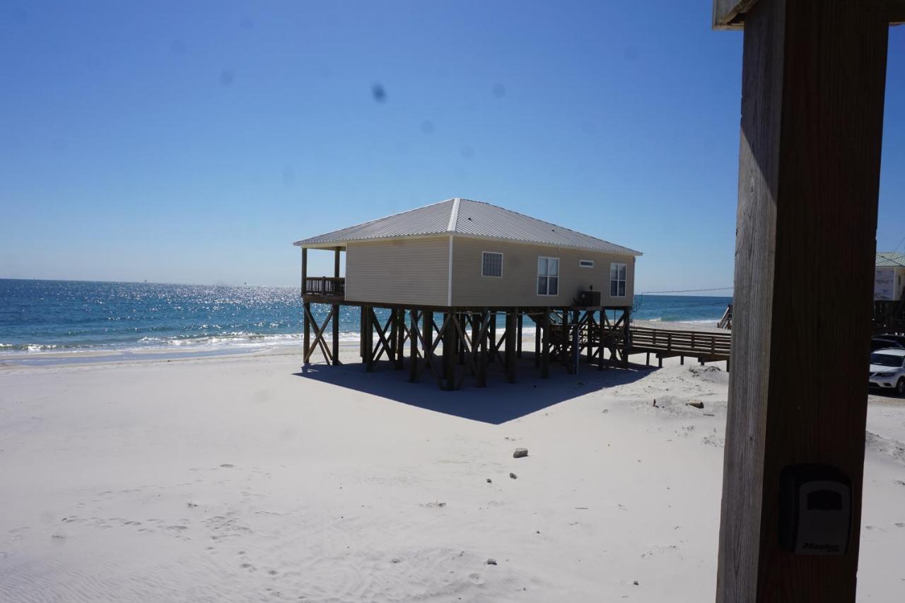 Marisol - Pet Friendly And Gulf Front! Enjoy The Large Deck With Amazing Views! Home Dauphin Island Bagian luar foto