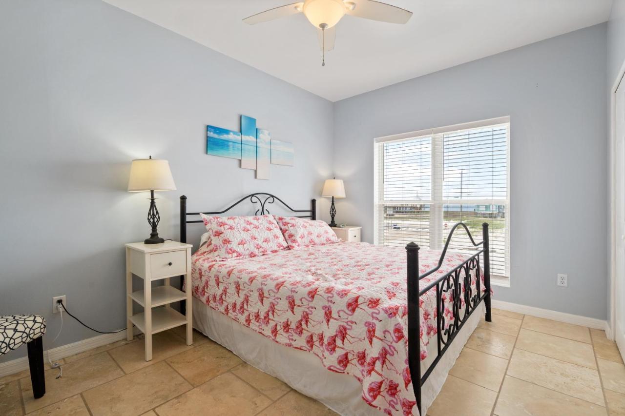 Marisol - Pet Friendly And Gulf Front! Enjoy The Large Deck With Amazing Views! Home Dauphin Island Bagian luar foto