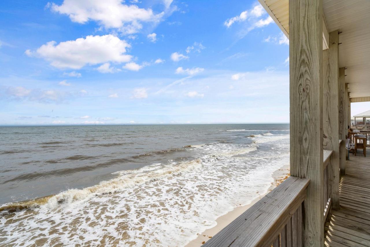 Marisol - Pet Friendly And Gulf Front! Enjoy The Large Deck With Amazing Views! Home Dauphin Island Bagian luar foto